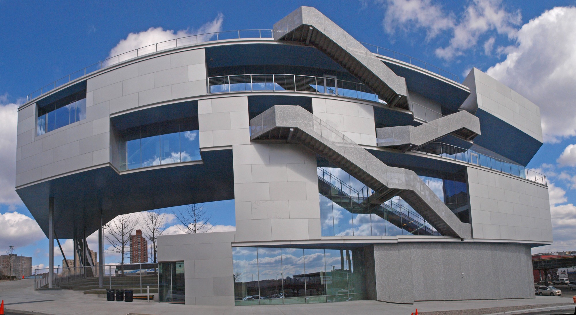 Campbell Sports Center, steel and concrete structure, 5 stories